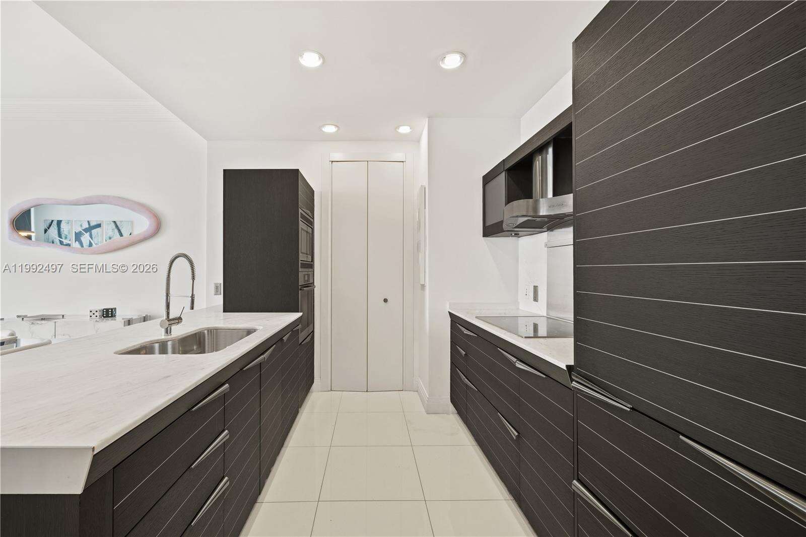 Epic Residences at 200 Biscayne Blvd Way, Miami, FL 33131 - For Rent photo 44