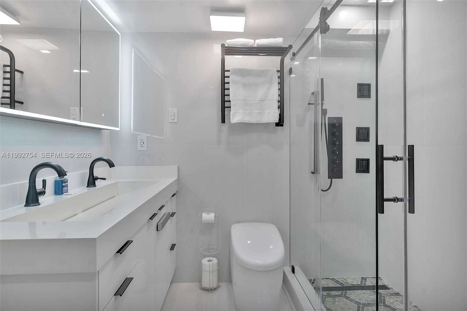 The Wave at 2501 Ocean Dr, Hollywood, FL 33019 - For Rent photo 25