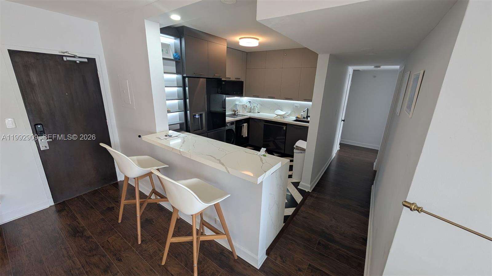 Flamingo South Beach at 1500 Bay Rd, Miami Beach, FL 33139 - For Rent photo 8