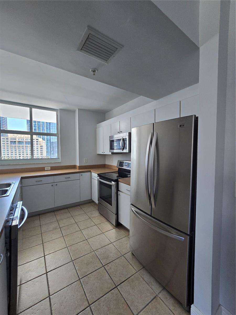 Vue At Brickell at 1250 Miami Ave, Miami, FL 33130 - For Rent photo 11