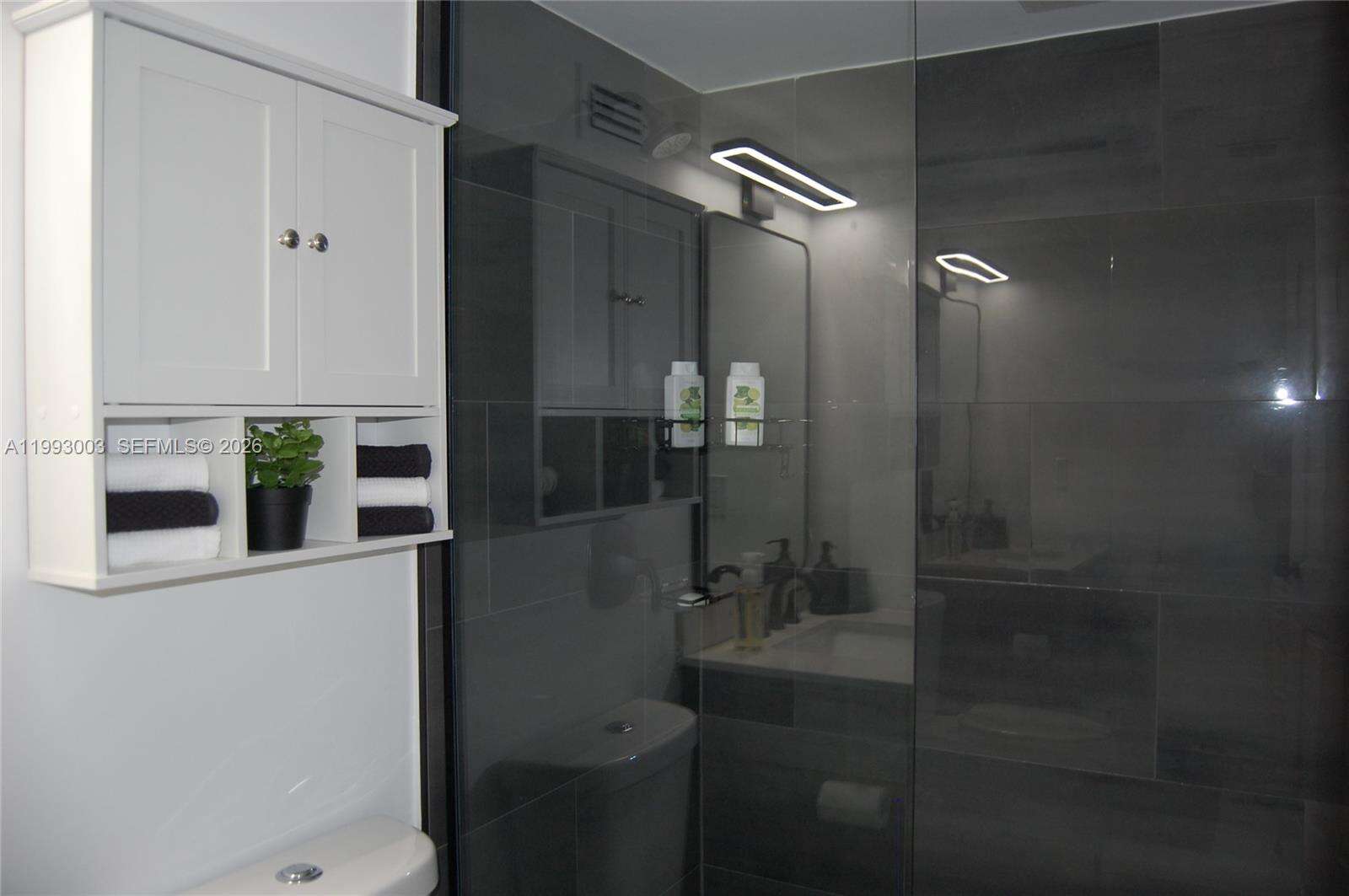 The Wave at 2501 Ocean Dr, Hollywood, FL 33019 - For Rent photo 12