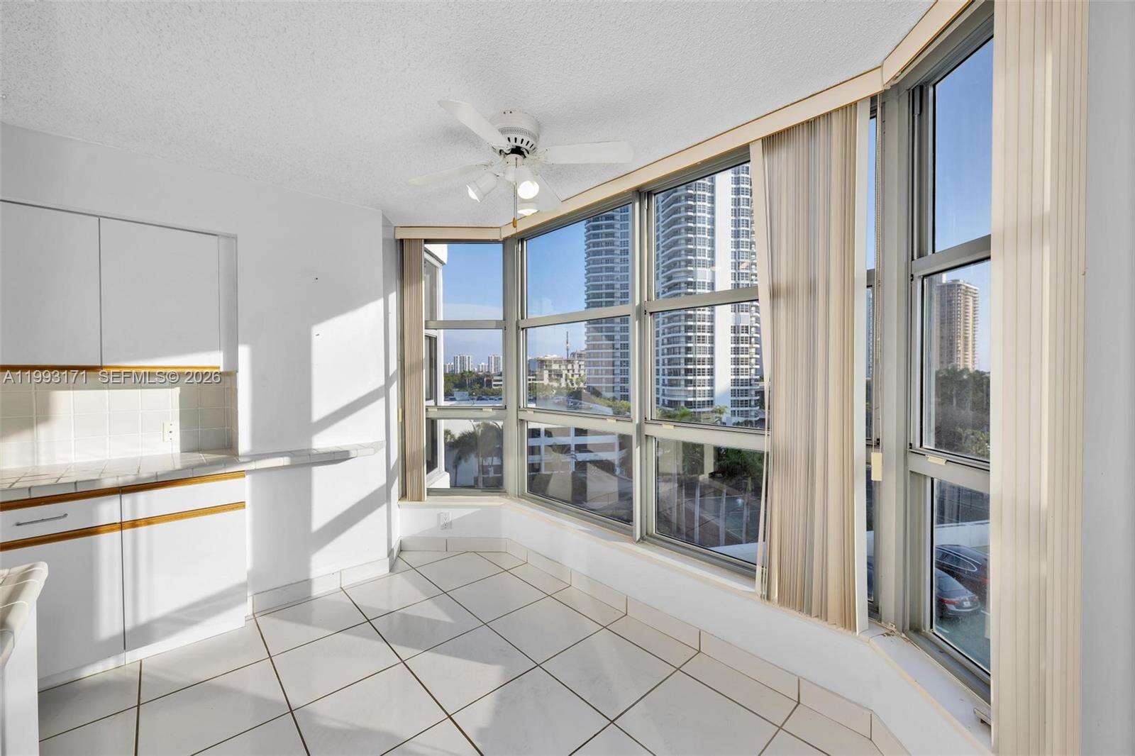 Mystic Pointe Tower 500 at 3530 Mystic Pointe Dr, Aventura, FL 33180 - For Rent photo 16