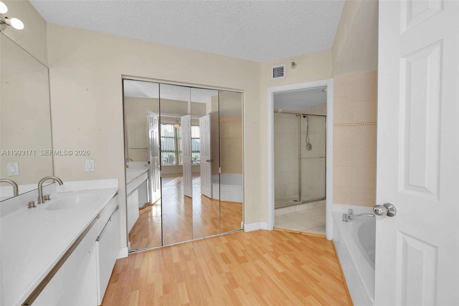 Mystic Pointe Tower 500 at 3530 Mystic Pointe Dr, Aventura, FL 33180 - For Rent photo 27