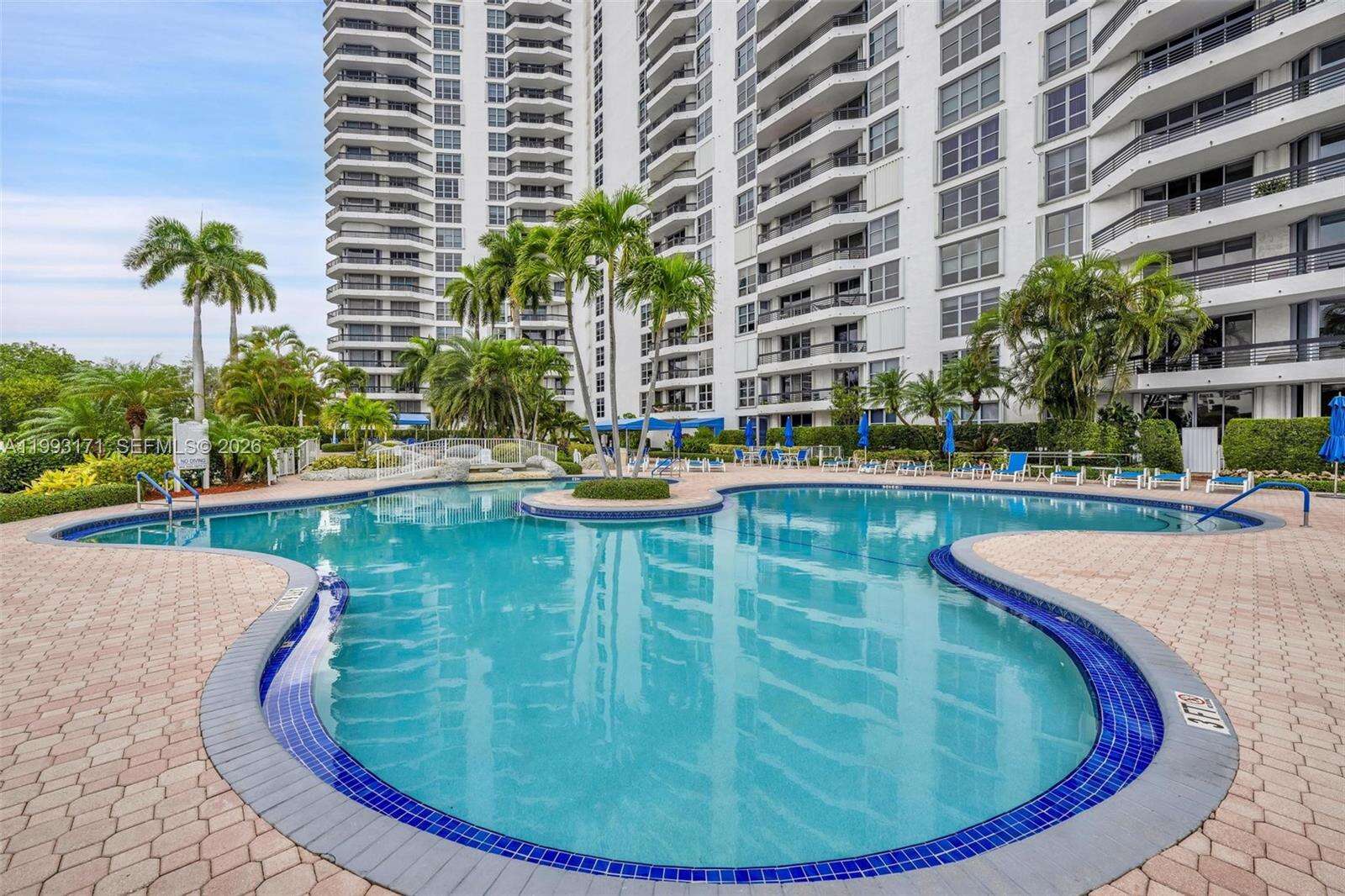 Mystic Pointe Tower 500 at 3530 Mystic Pointe Dr, Aventura, FL 33180 - For Rent photo 32