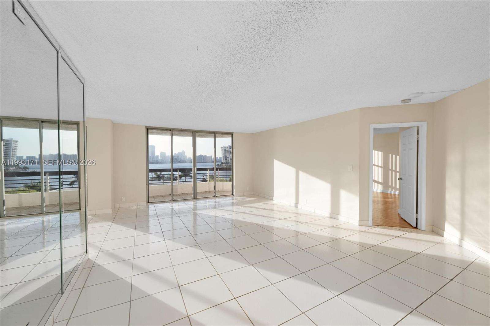 Mystic Pointe Tower 500 at 3530 Mystic Pointe Dr, Aventura, FL 33180 - For Rent photo 8