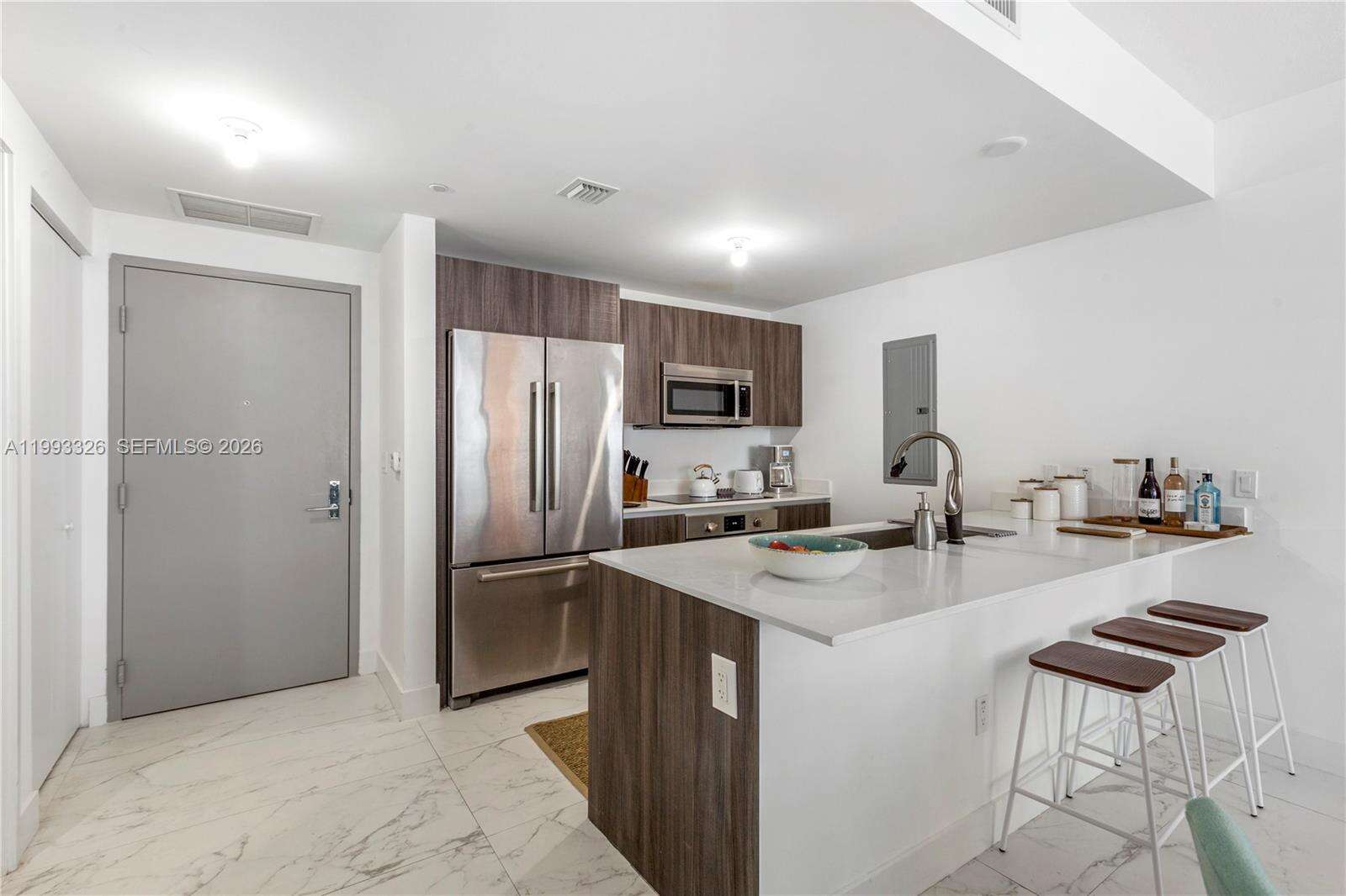 Aria On The Bay at 488 18 St, Miami, FL 33132 - For Rent photo 2