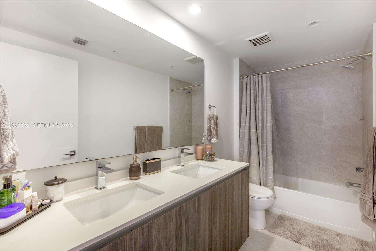 Aria On The Bay at 488 18 St, Miami, FL 33132 - For Rent photo 5