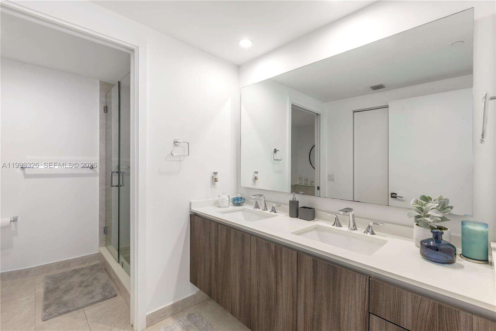 Aria On The Bay at 488 18 St, Miami, FL 33132 - For Rent photo 8