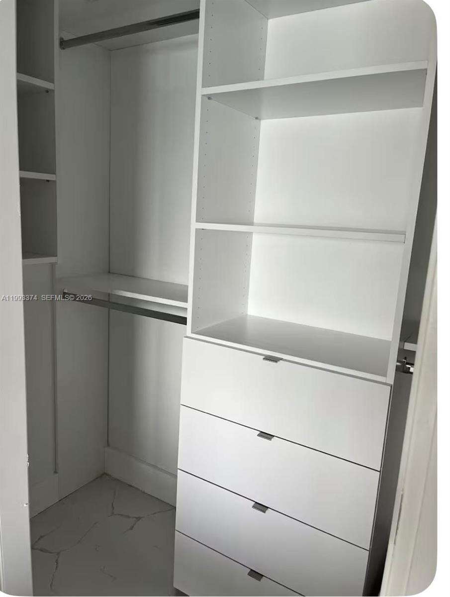 Brickell House at 1300 Brickell Bay Dr, Miami, FL 33131 - For Rent photo 8
