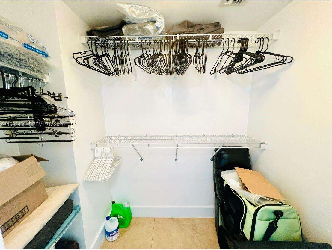Brickell On The River at 41 5 St, Miami, FL 33131 - For Rent photo 16