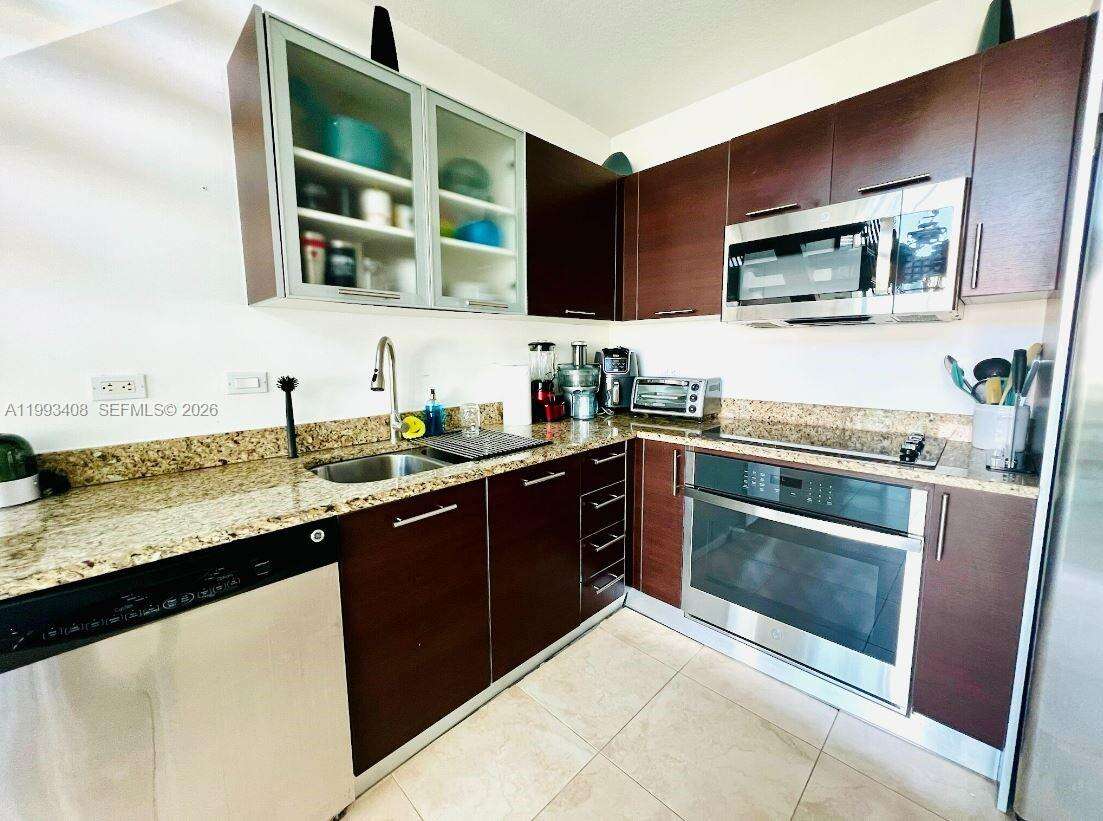 Brickell On The River at 41 5 St, Miami, FL 33131 - For Rent photo 8