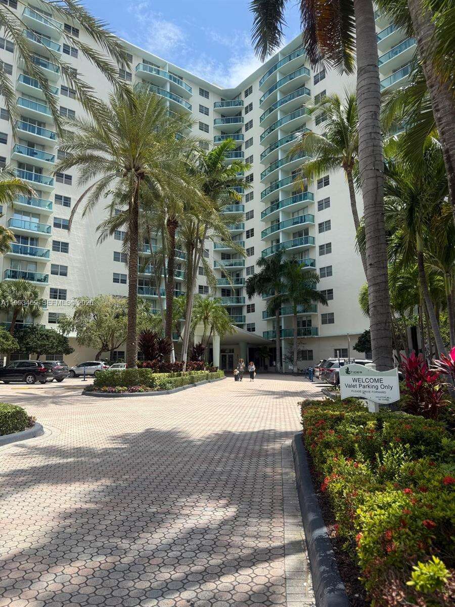 The Tides at 3801 Ocean Dr, Hollywood, FL 33019 - For Rent photo 2