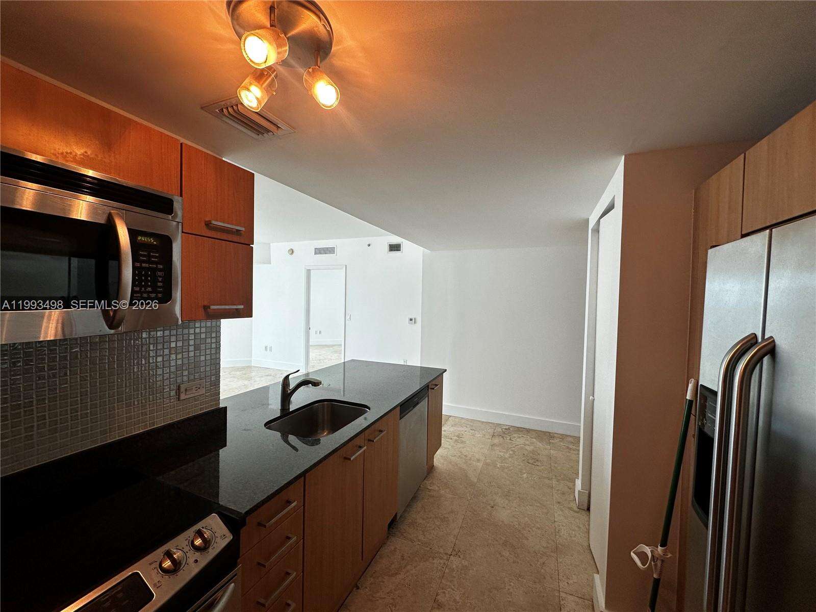 Wind By Neo at 350 Miami Ave, Miami, FL 33130 - For Rent photo 2
