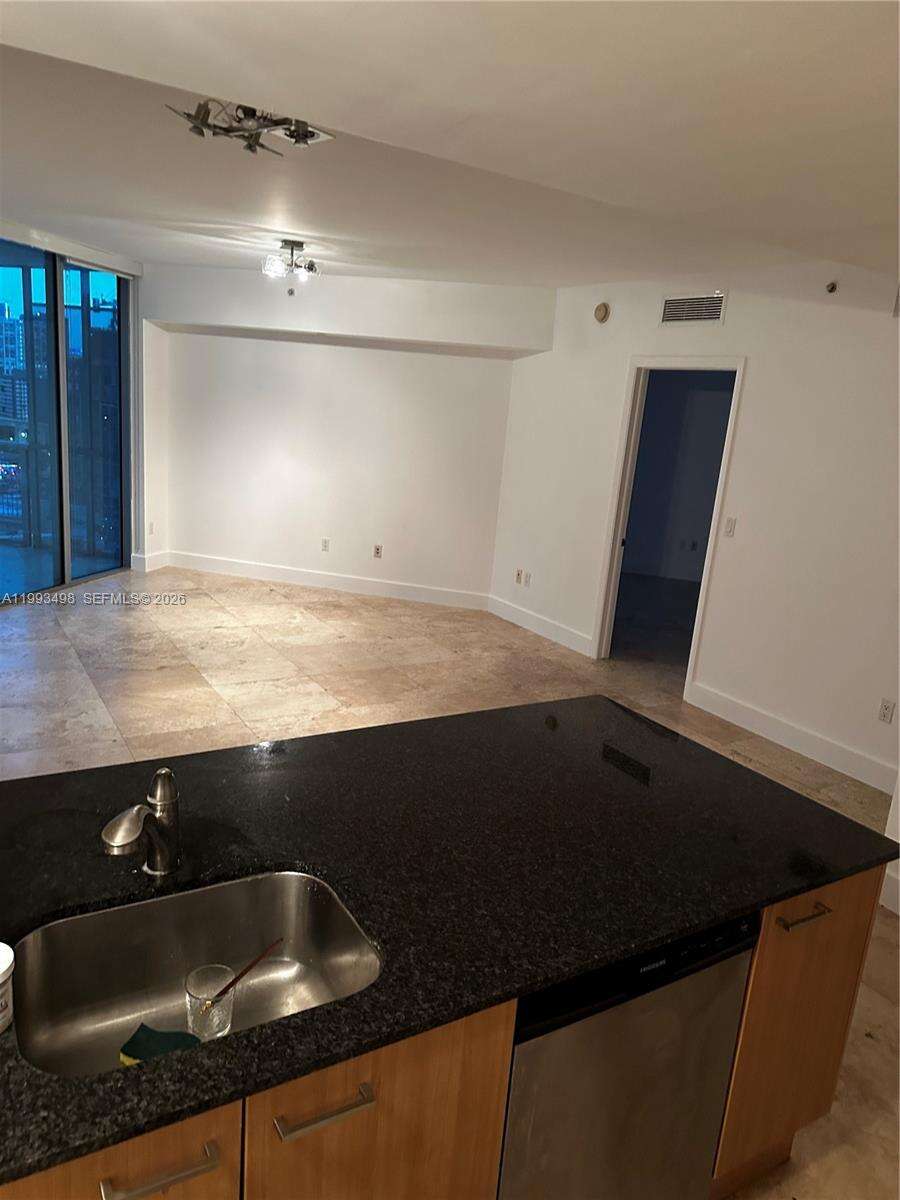 Wind By Neo at 350 Miami Ave, Miami, FL 33130 - For Rent photo 12