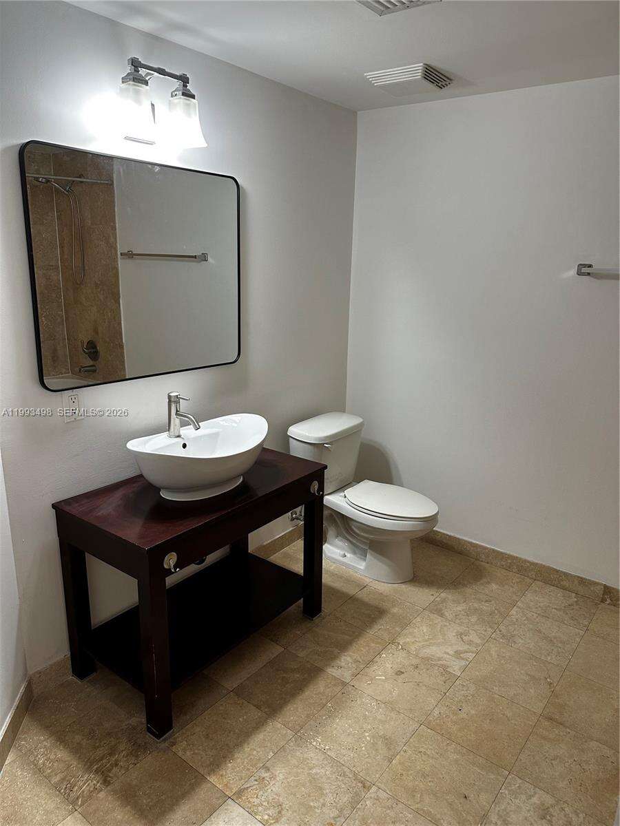 Wind By Neo at 350 Miami Ave, Miami, FL 33130 - For Rent photo 15