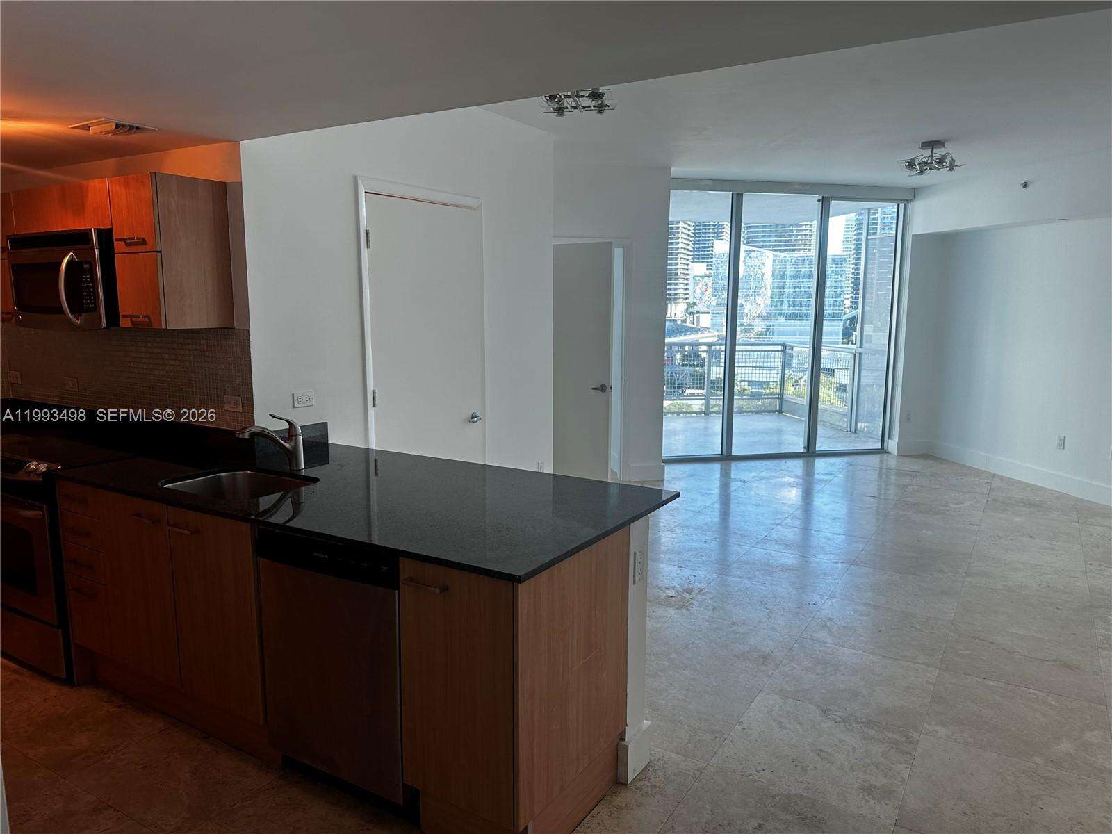 Wind By Neo at 350 Miami Ave, Miami, FL 33130 - For Rent photo 4