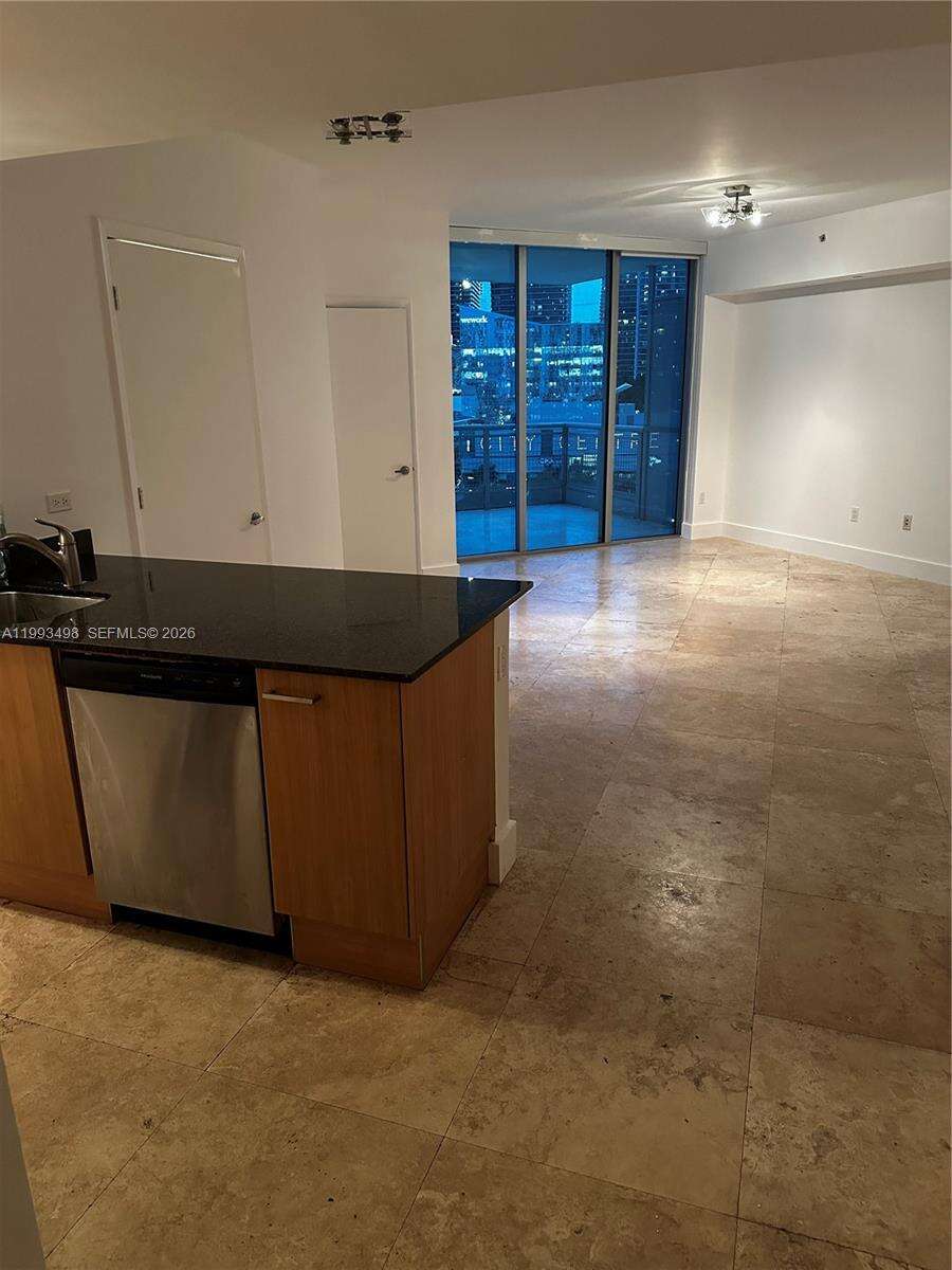 Wind By Neo at 350 Miami Ave, Miami, FL 33130 - For Rent photo 5