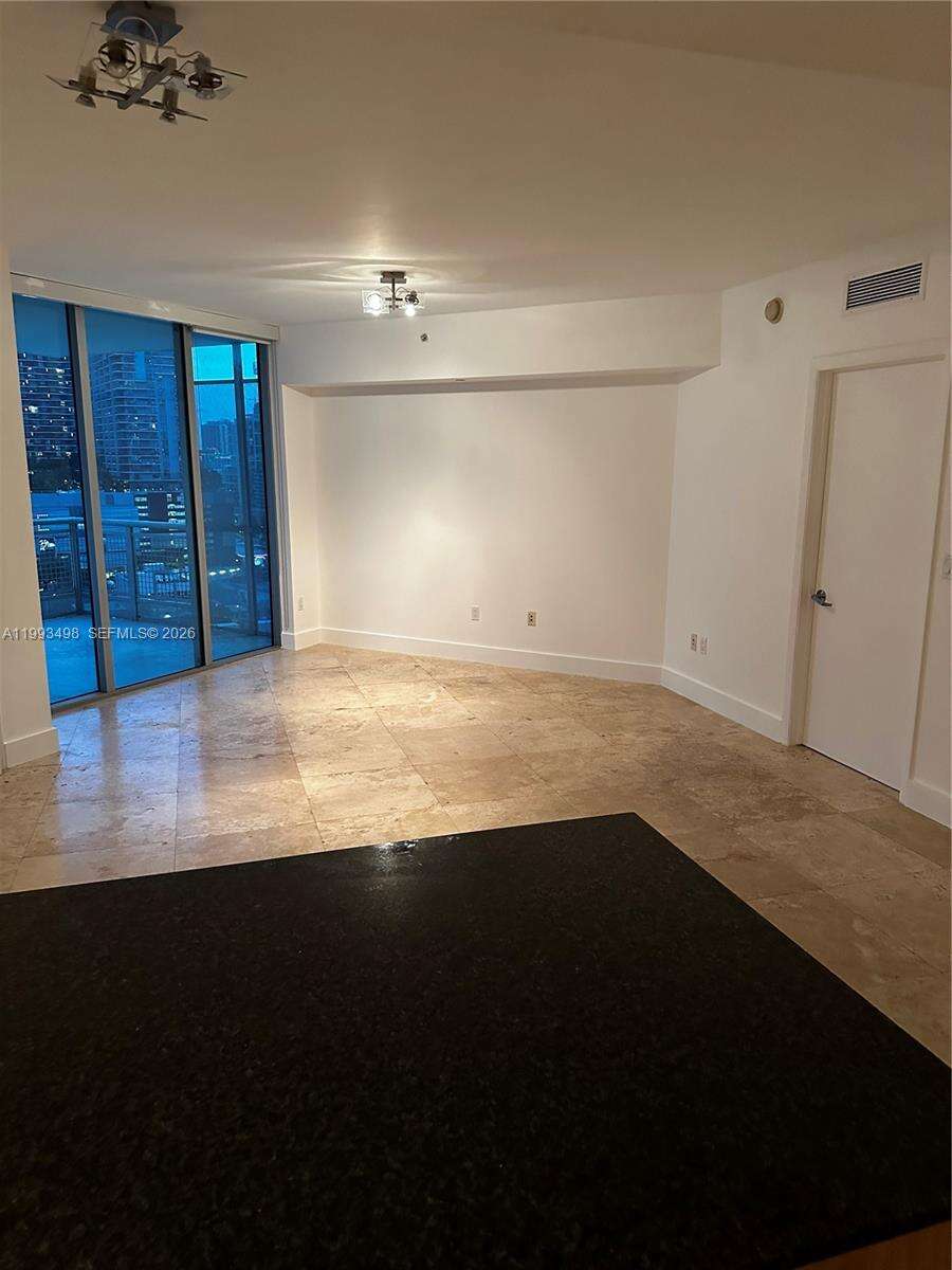 Wind By Neo at 350 Miami Ave, Miami, FL 33130 - For Rent photo 9