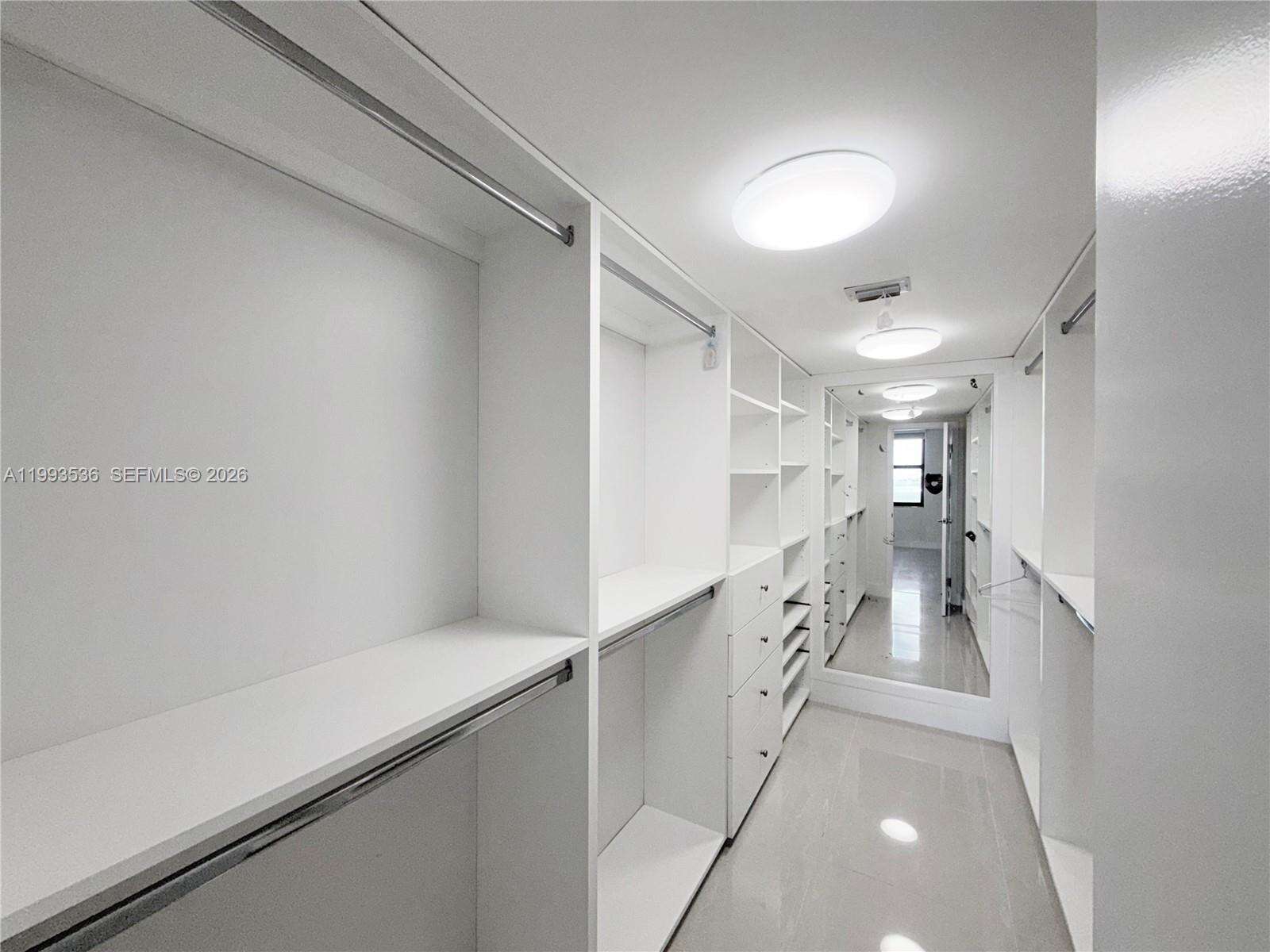 Brickell Bay Club at 2333 Brickell Ave, Miami, FL 33129 - For Rent photo 14