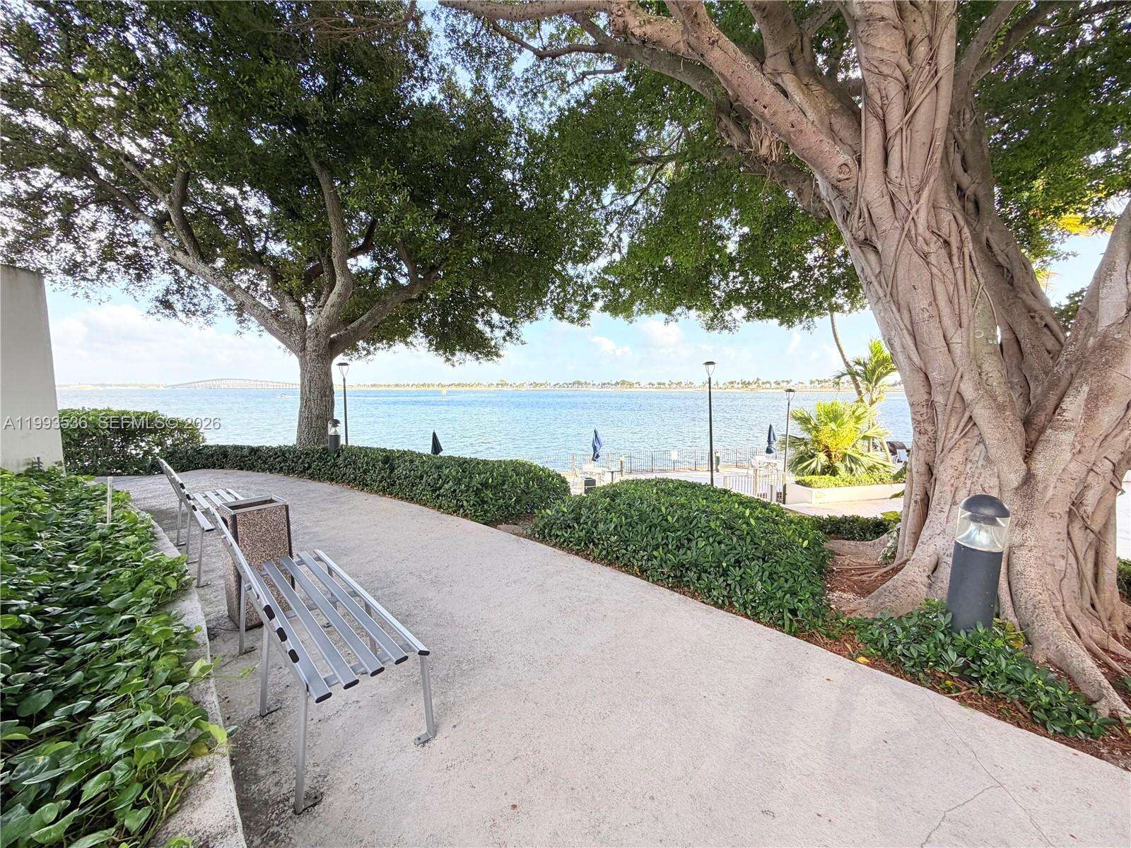 Brickell Bay Club at 2333 Brickell Ave, Miami, FL 33129 - For Rent photo 24