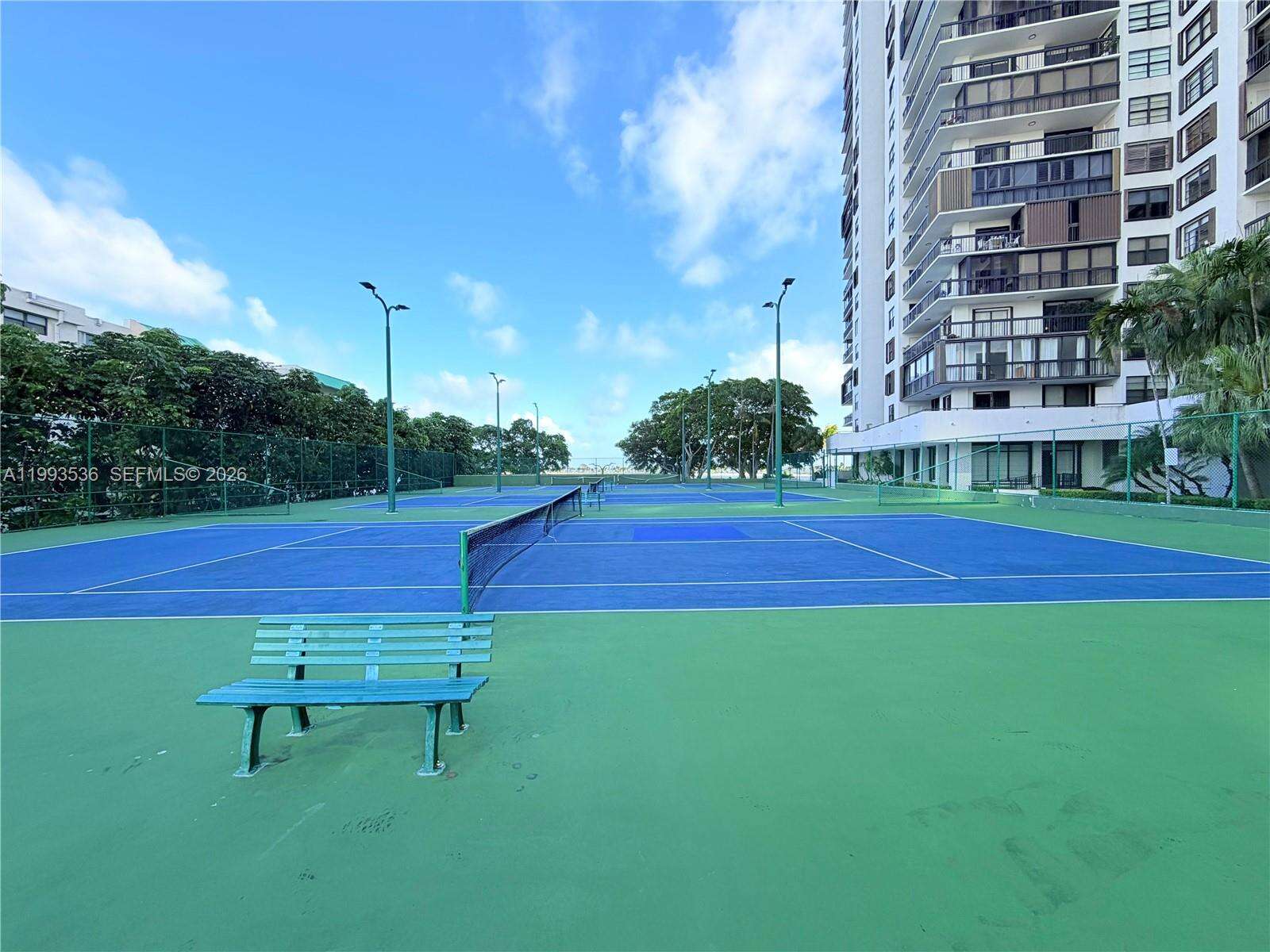 Brickell Bay Club at 2333 Brickell Ave, Miami, FL 33129 - For Rent photo 28