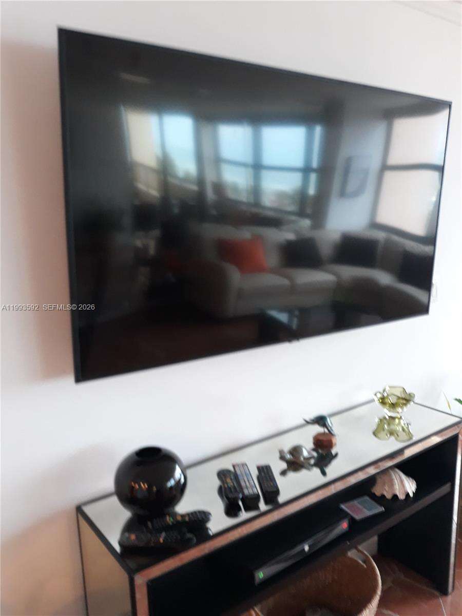 Club Atlantis at 2555 Collins Ave, Miami Beach, FL 33140 - For Rent photo 4