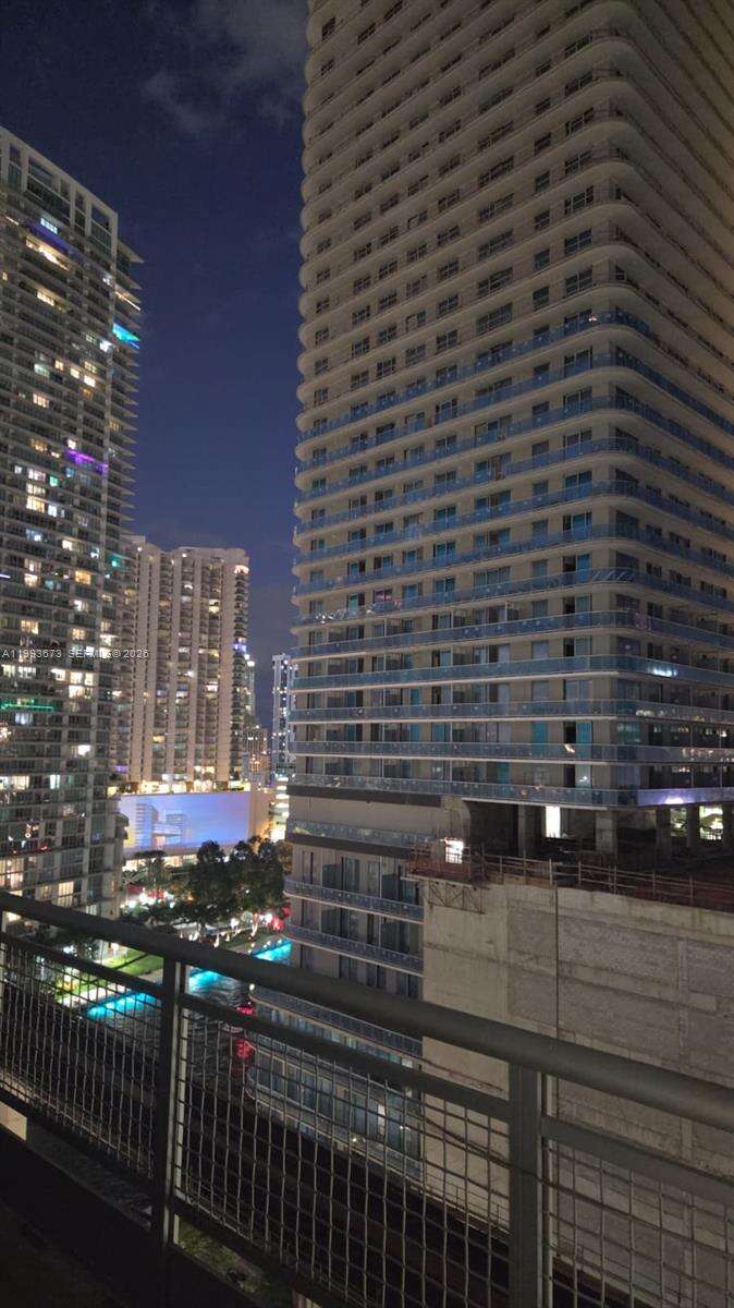 Neo Vertika at 690 1 Ct, Miami, FL 33130 - For Rent photo 23