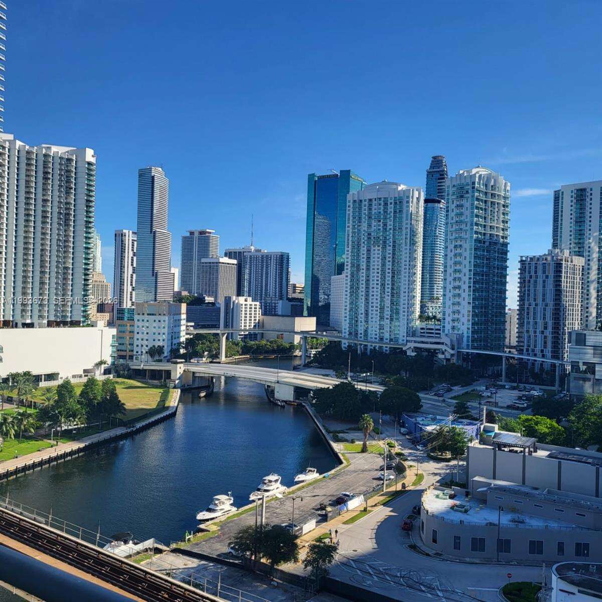 Neo Vertika at 690 1 Ct, Miami, FL 33130 - For Rent photo 27