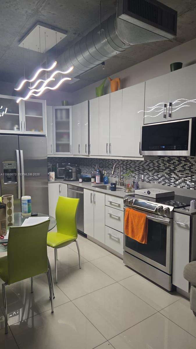 Neo Vertika at 690 1 Ct, Miami, FL 33130 - For Rent photo 8