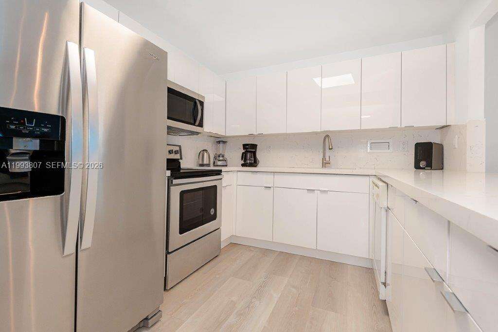 Roney Palace at 2301 Collins Ave, Miami Beach, FL 33139 - For Rent photo 17