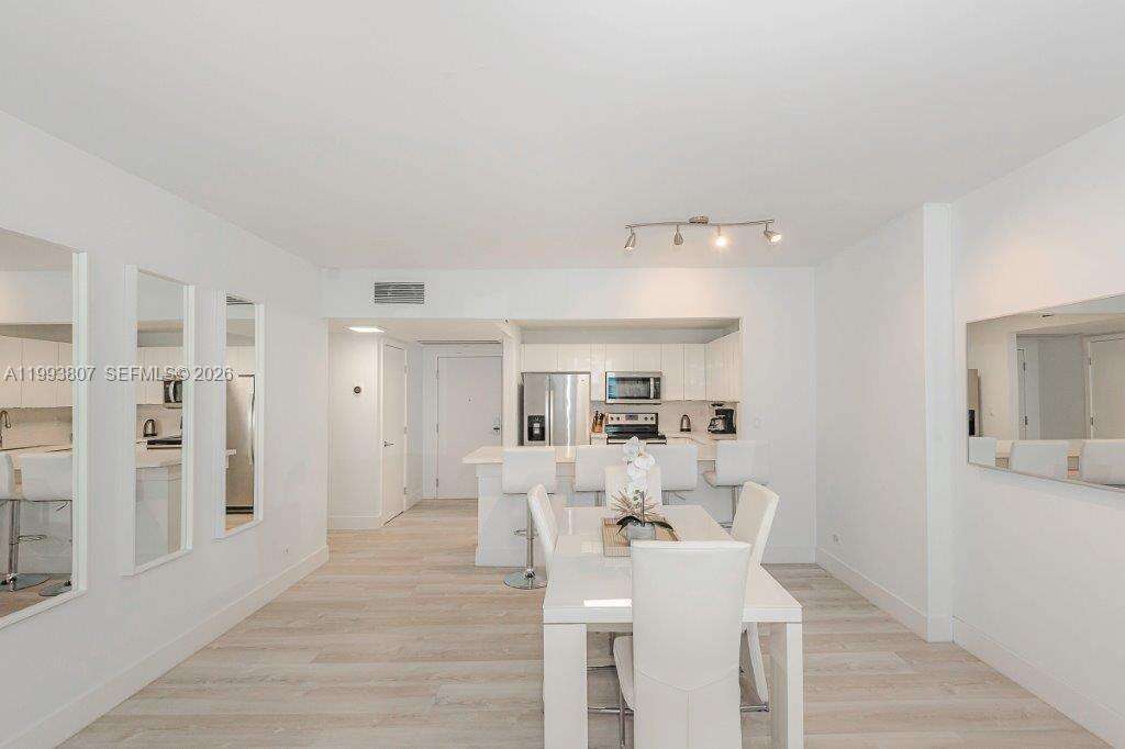 Roney Palace at 2301 Collins Ave, Miami Beach, FL 33139 - For Rent photo 9