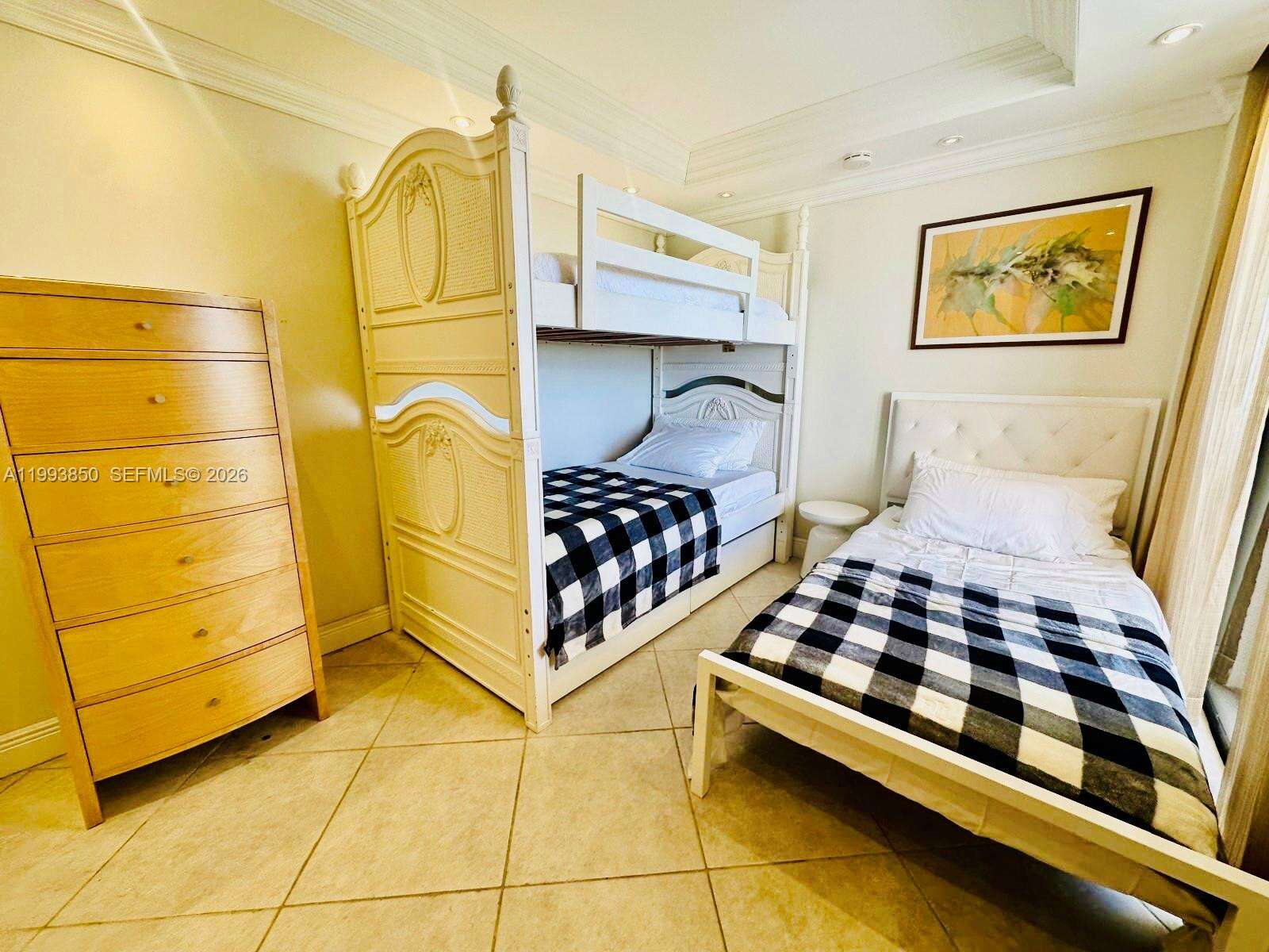 Club Atlantis at 2555 Collins Ave, Miami Beach, FL 33140 - For Rent photo 11