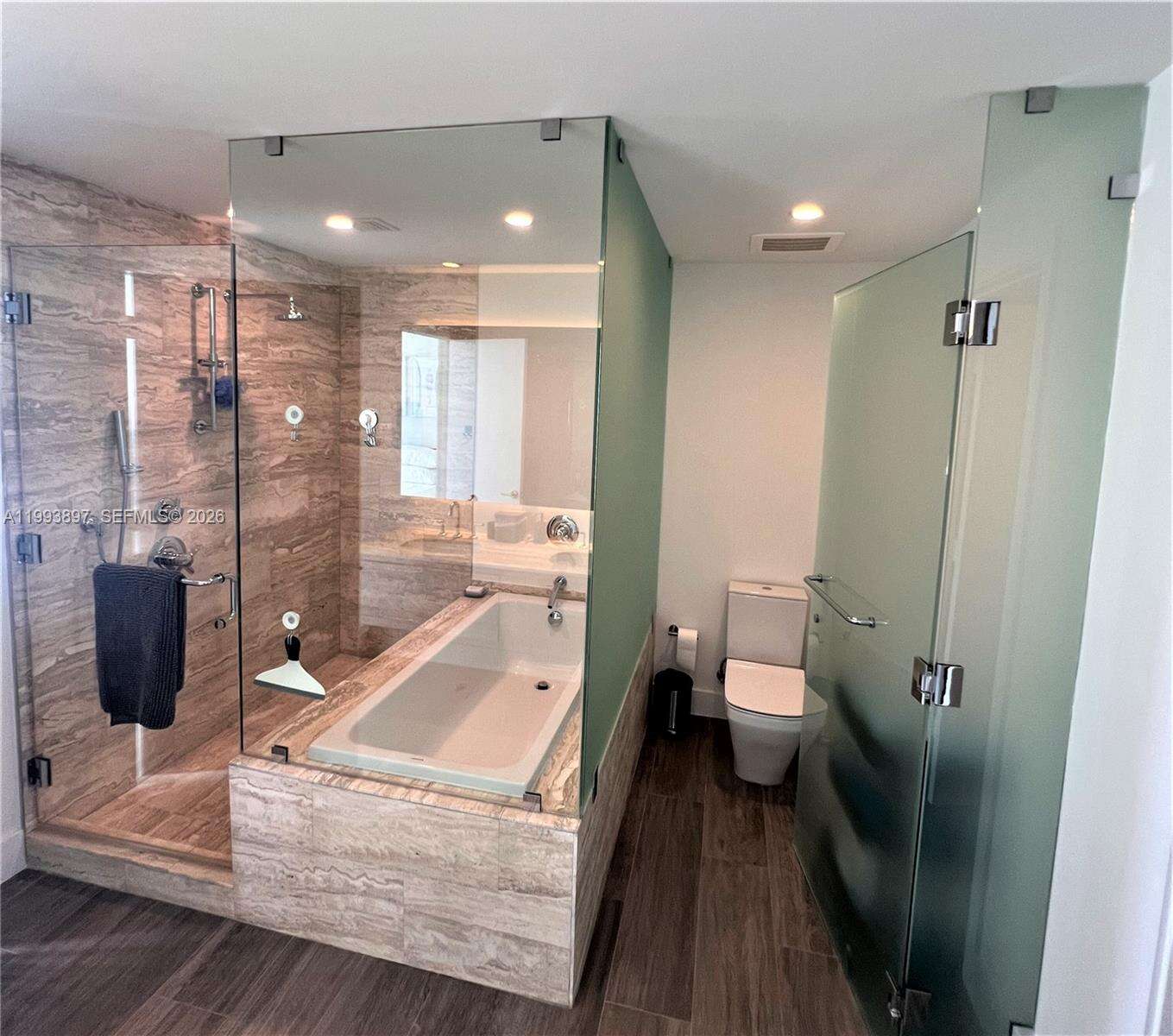 Biscayne Beach at 2900 7 Ave, Miami, FL 33137 - For Rent photo 8