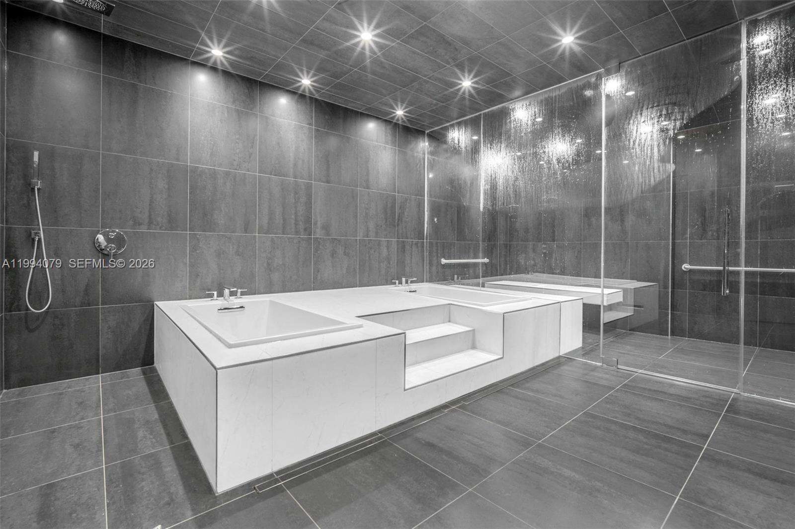 Reach Brickell at 68 6 St, Miami, FL 33131 - For Rent photo 36