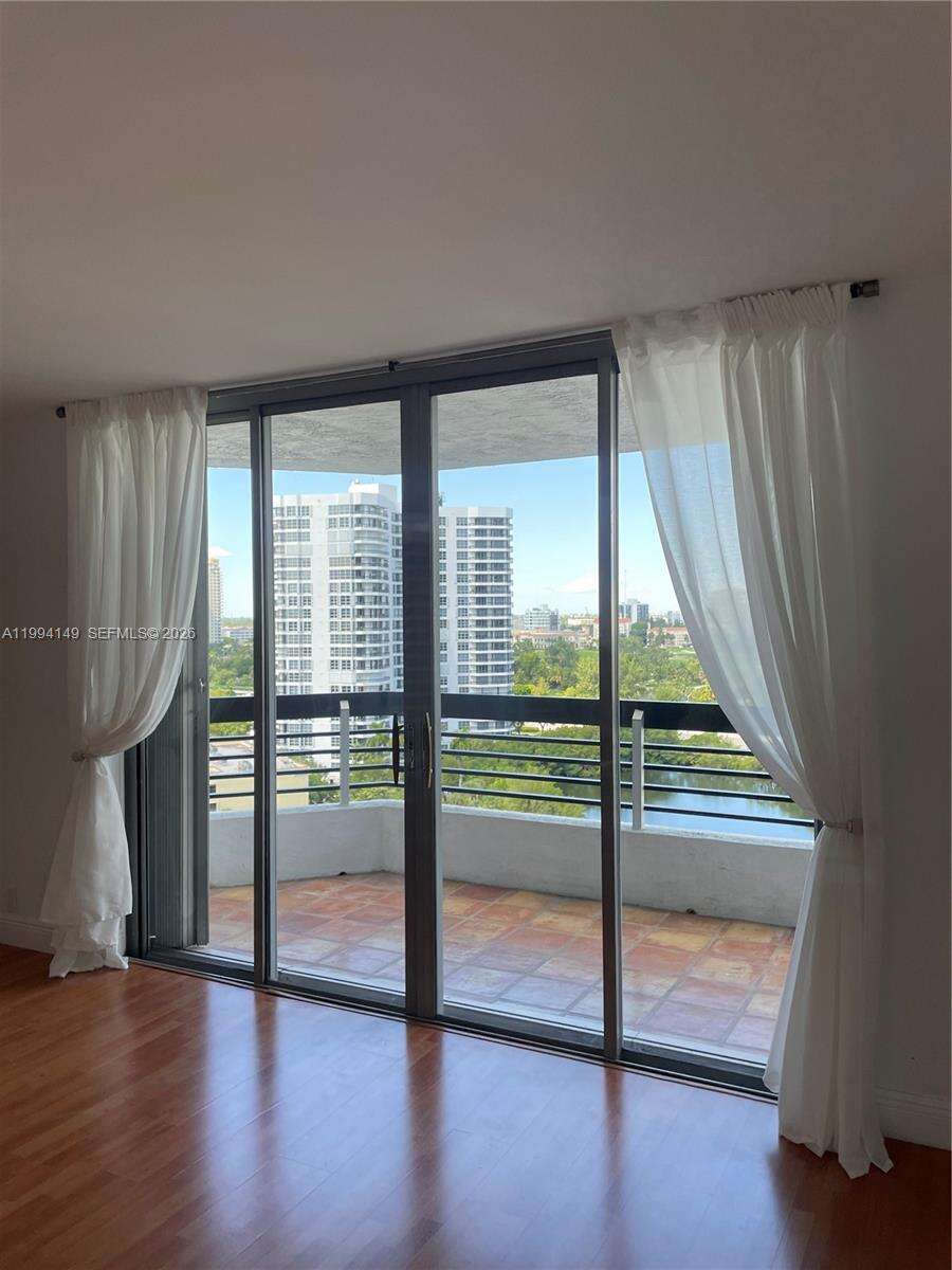 Mystic Pointe Tower 500 at 3530 Mystic Pointe Dr, Aventura, FL 33180 - For Rent photo 1