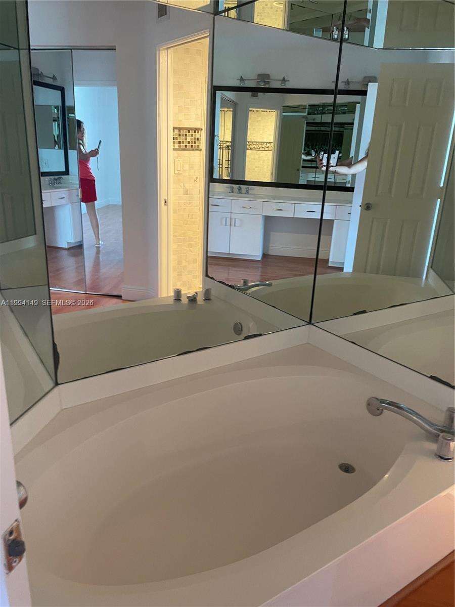 Mystic Pointe Tower 500 at 3530 Mystic Pointe Dr, Aventura, FL 33180 - For Rent photo 18