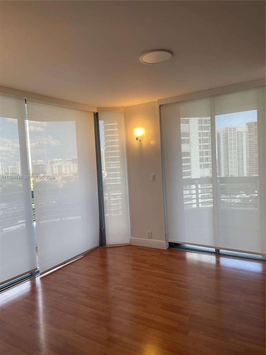 Mystic Pointe Tower 500 at 3530 Mystic Pointe Dr, Aventura, FL 33180 - For Rent photo 6