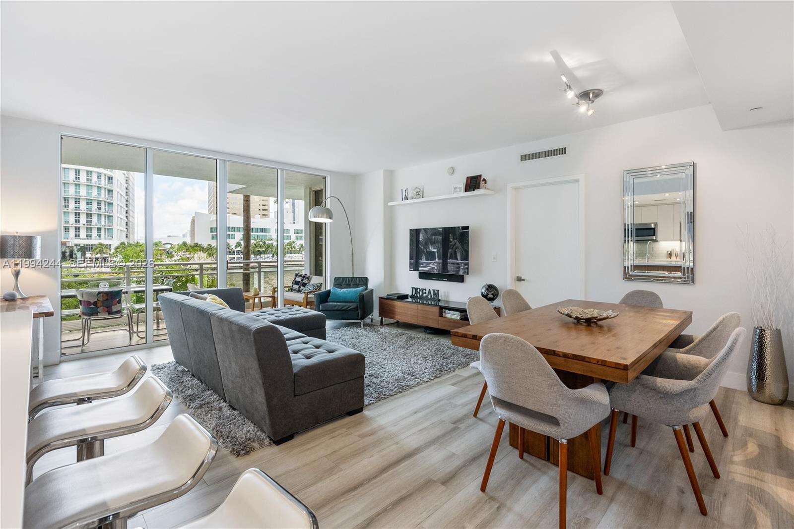 Carbonell at 901 Brickell Key Blvd, Miami, FL 33131 - For Rent photo 8