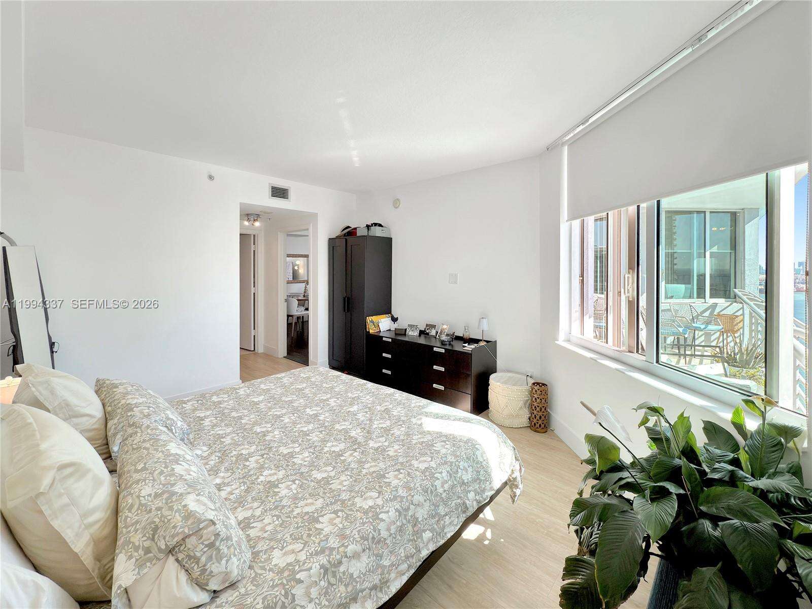One Miami East at 335 Biscayne Blvd, Miami, FL 33131 - For Rent photo 13