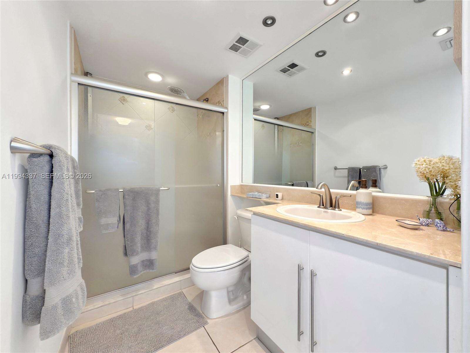 One Miami East at 335 Biscayne Blvd, Miami, FL 33131 - For Rent photo 16