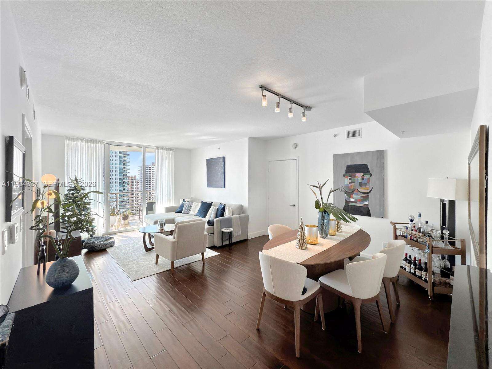 One Miami East at 335 Biscayne Blvd, Miami, FL 33131 - For Rent photo 5
