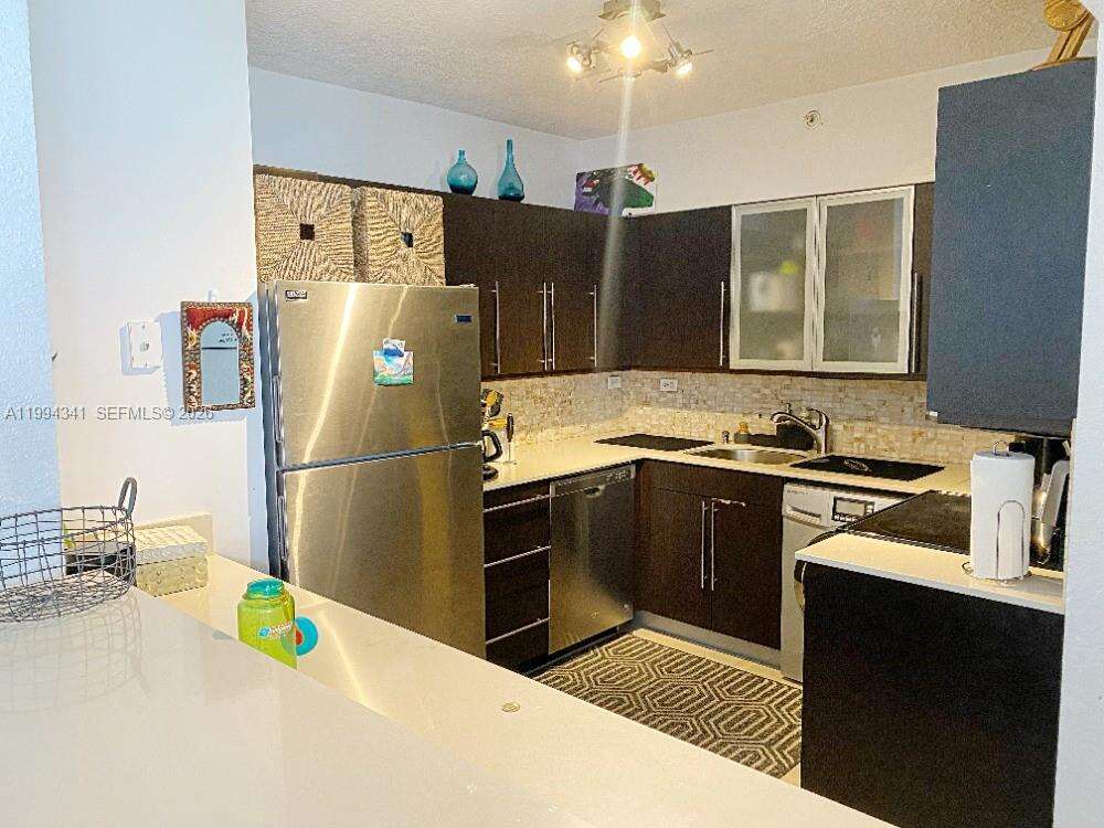 Flamingo South Beach at 1500 Bay Rd, Miami Beach, FL 33139 - For Rent photo 12