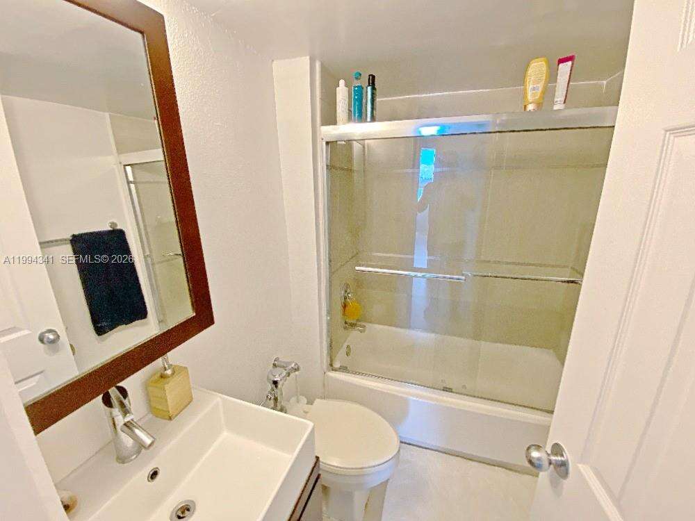 Flamingo South Beach at 1500 Bay Rd, Miami Beach, FL 33139 - For Rent photo 8