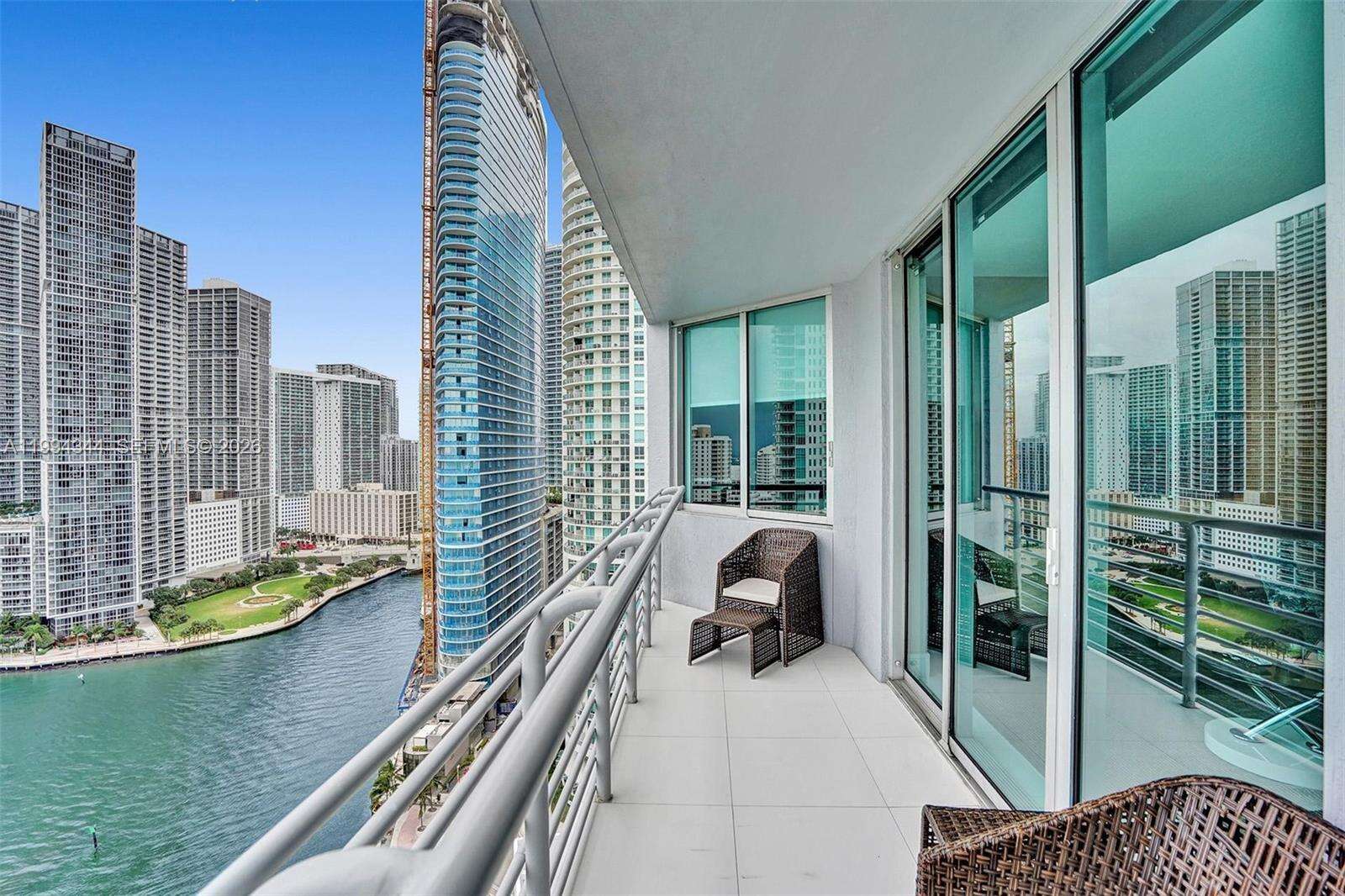 One Miami West at 325 Biscayne Blvd, Miami, FL 33131 - For Rent photo 1