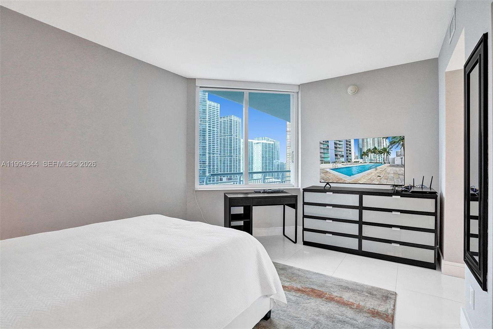 One Miami West at 325 Biscayne Blvd, Miami, FL 33131 - For Rent photo 11