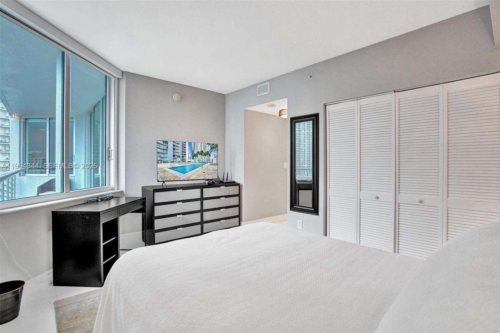 One Miami West at 325 Biscayne Blvd, Miami, FL 33131 - For Rent photo 12