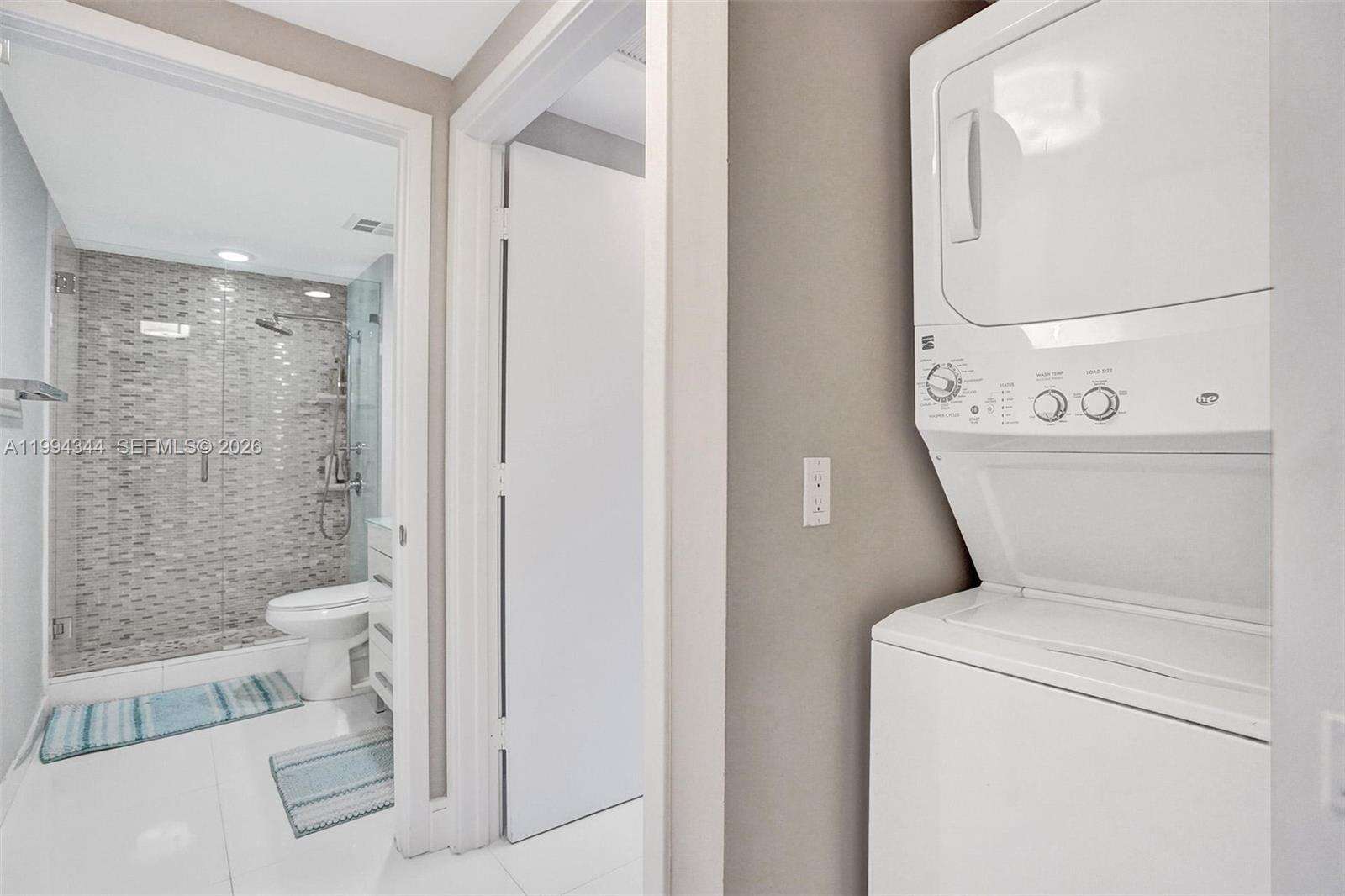 One Miami West at 325 Biscayne Blvd, Miami, FL 33131 - For Rent photo 13
