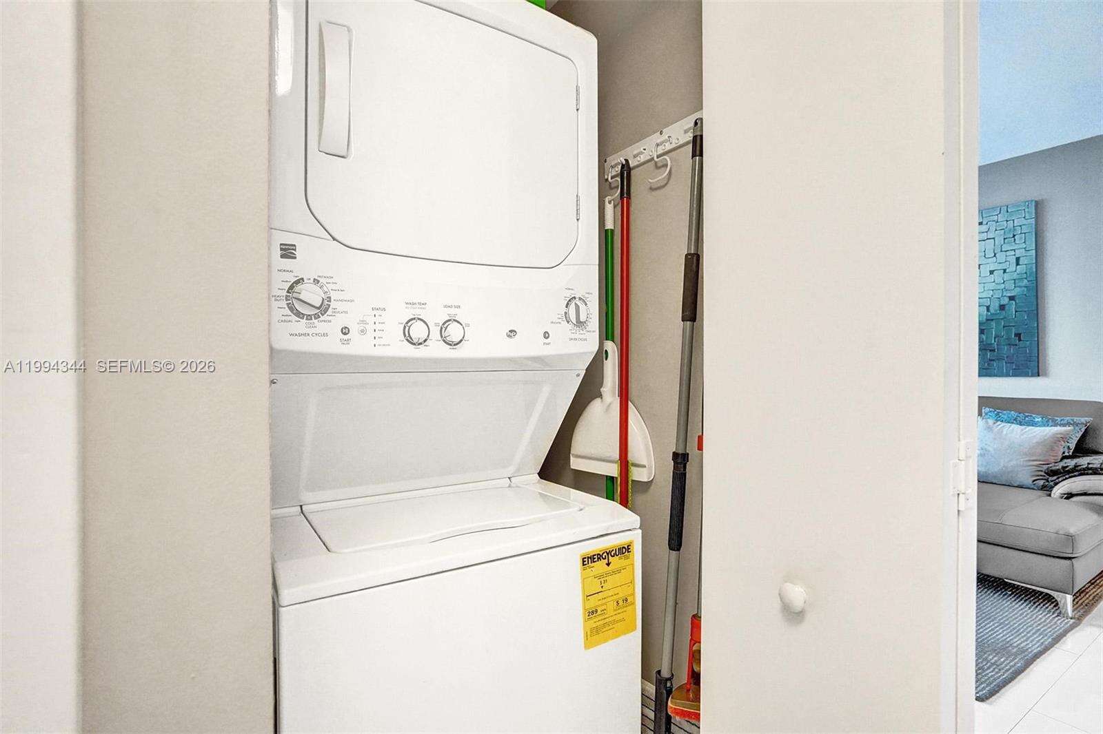 One Miami West at 325 Biscayne Blvd, Miami, FL 33131 - For Rent photo 14