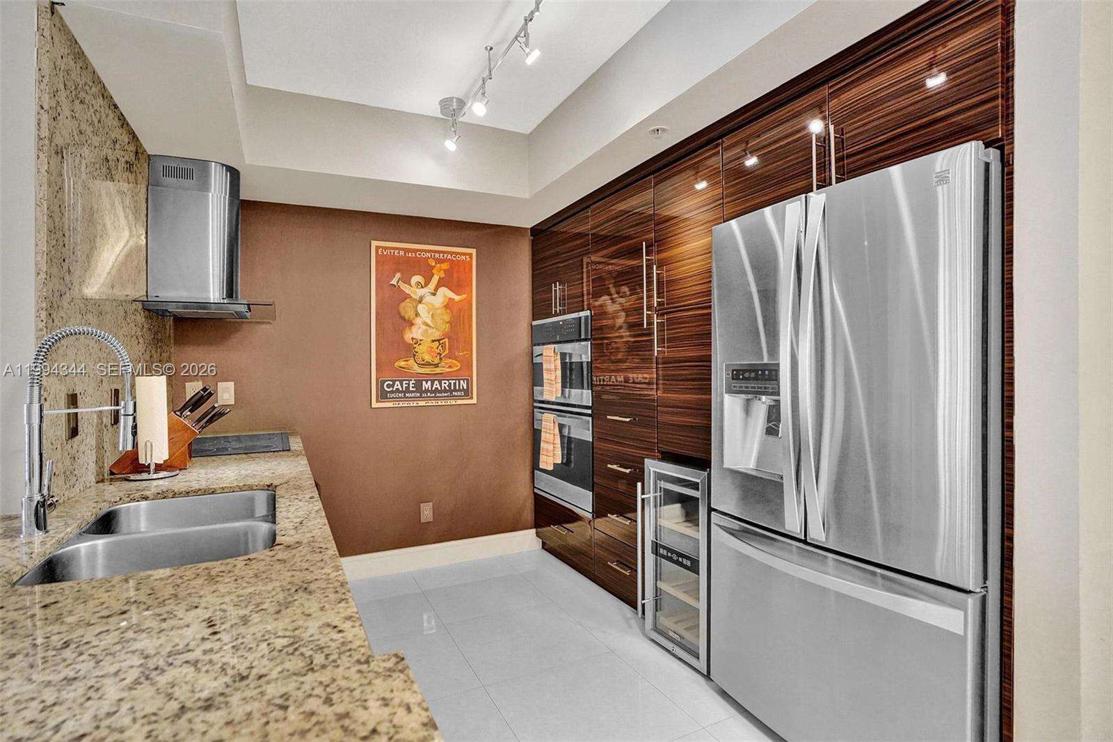 One Miami West at 325 Biscayne Blvd, Miami, FL 33131 - For Rent photo 23