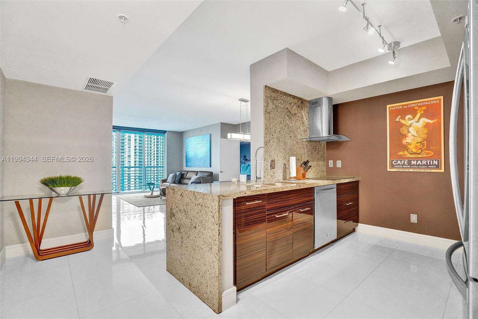 One Miami West at 325 Biscayne Blvd, Miami, FL 33131 - For Rent photo 25